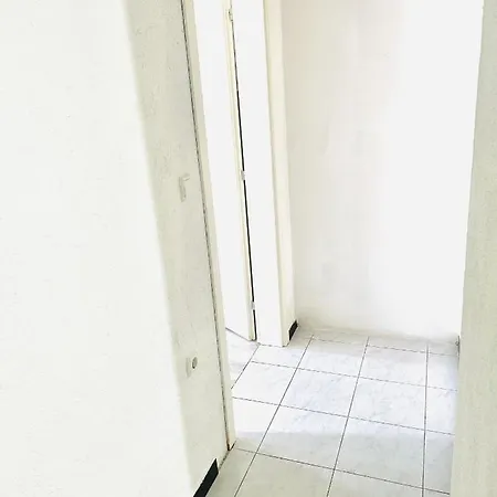 Oneroom *
